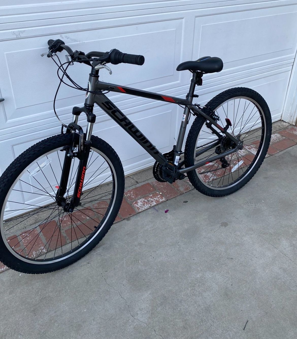 Schwinn S8086dsgmd Mountain Bike 27.5