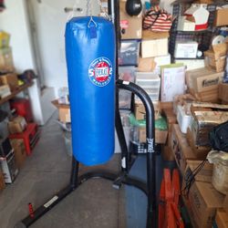 Everlast Stand Heavy Bag Included