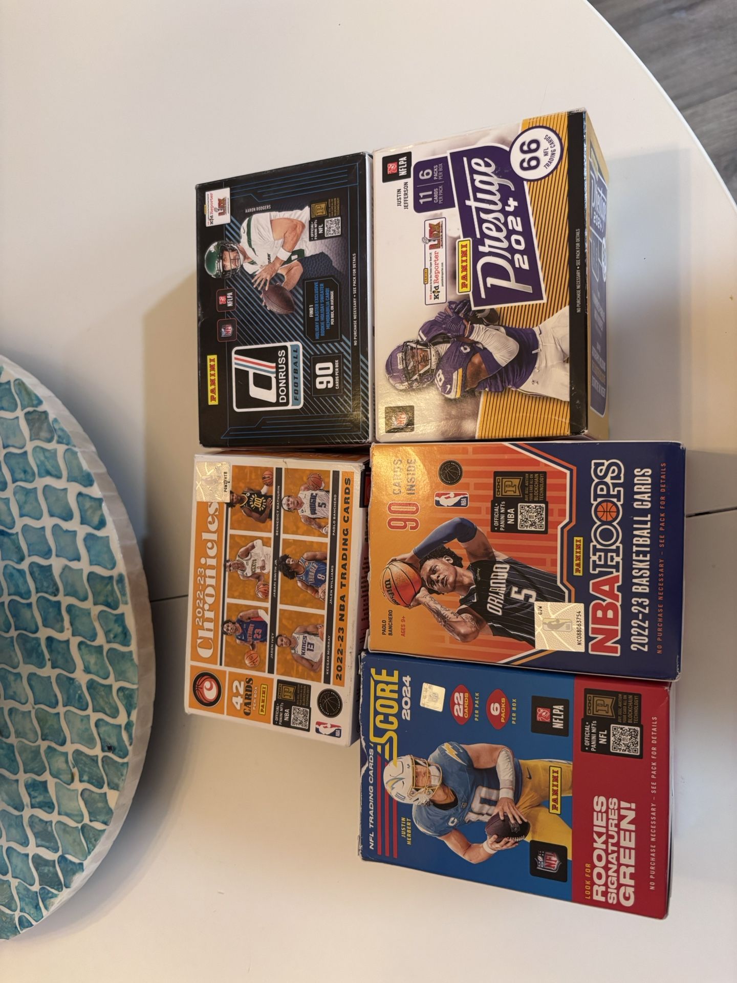Baseball/football/hockey Cards