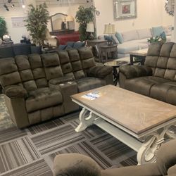 Beautiful Motion Living Room Set 