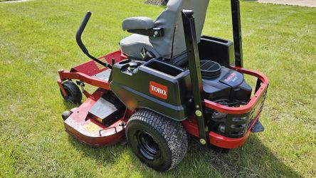 Toro Titan ZX5420 Zero Turn Mower 24HP V-Twin Kawasaki FR691V 54