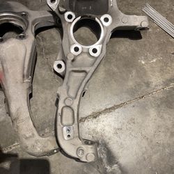 RH/LH Chevy Steering Knuckle