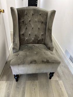 2 Gray Velvet Tufted Wingback Accent Chair