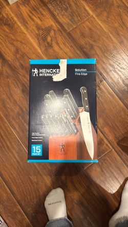 Henckles knife set new in box