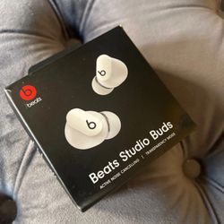 NEW SEALED Apple Beats by Dr. Dre Studio Buds - White
