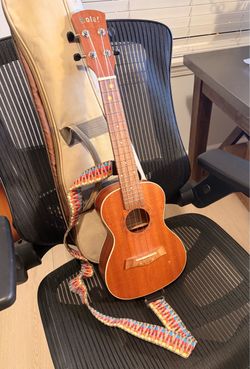 Hola! Soprano Ukulele with Gig Bag and Strap