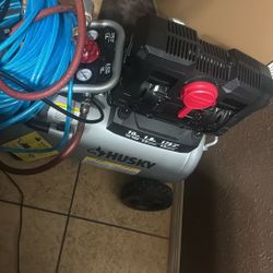 Husky 10gal Air Compressor  Brand new 