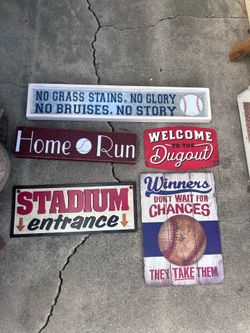 Baseball lot wall decor