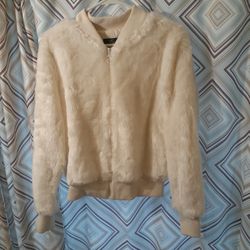 Beautiful Women's SizeL Faux Fur Jacket 
