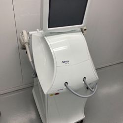Laser Hair Removal Ultra VShape w 4 Hand Pieces