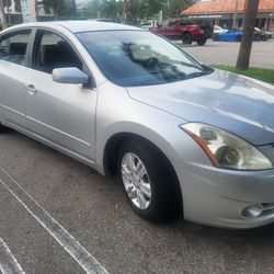 2012 Nissan ALTIMA 