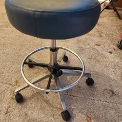 Single Stool 