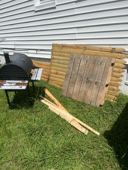 Grille / 2 3 fence panels/ 2 pallets