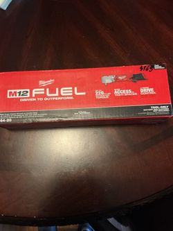 Milwaukee m12 fuel Nuevo tool only