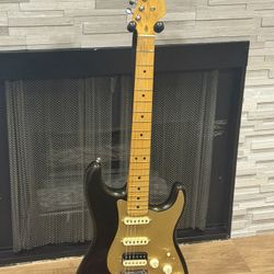 2023 Fender Ultra HSS Stratocaster *Texas Tea*