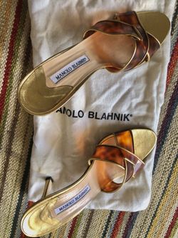 Monolo blahnik Tortoise Gold Leather Sandals