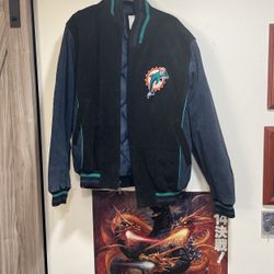 Men’s Size Large NFL Miami Dolphins Jacket