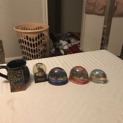 Snow Globes Different States, Magnet, Mug