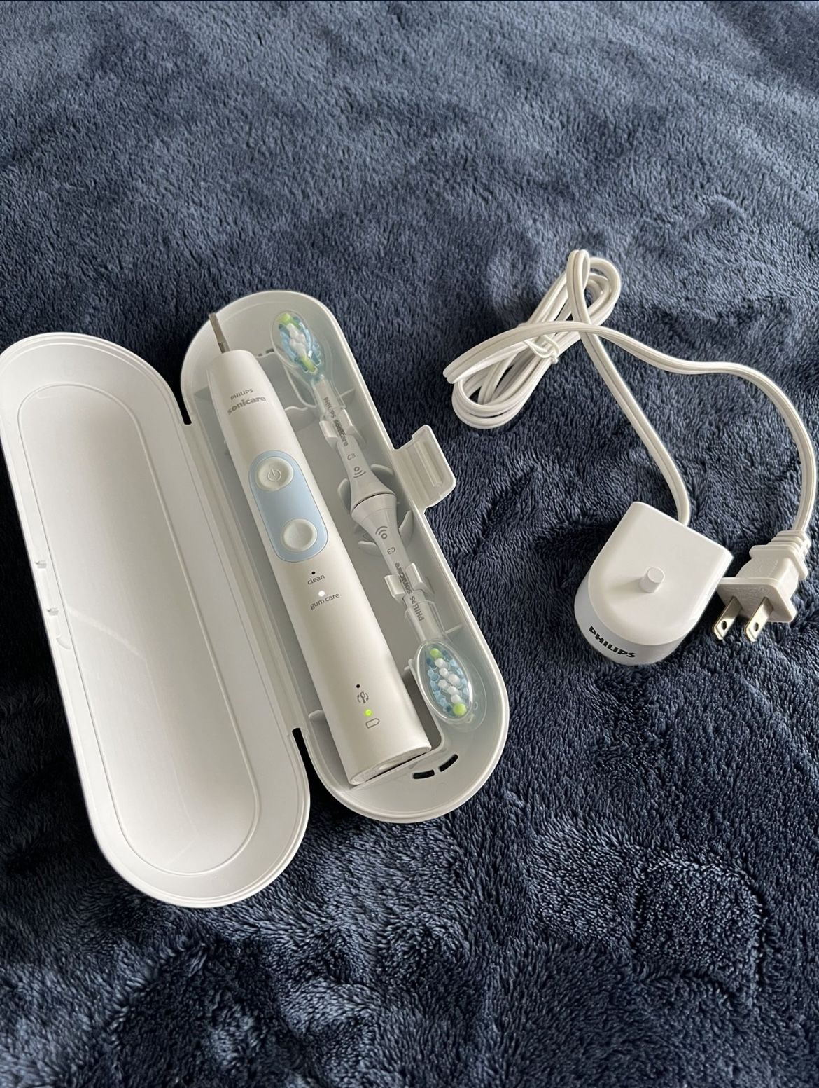 Philips Sonic Electric Toothbrush HX682P/5000 pro 