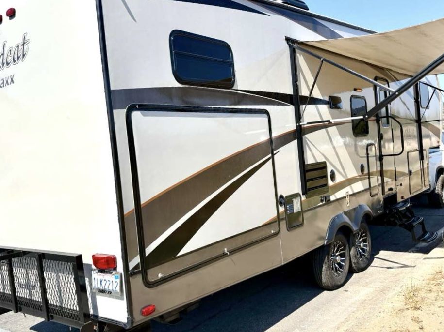 2016 Wild Car Fifthwheel Bunkhouse 