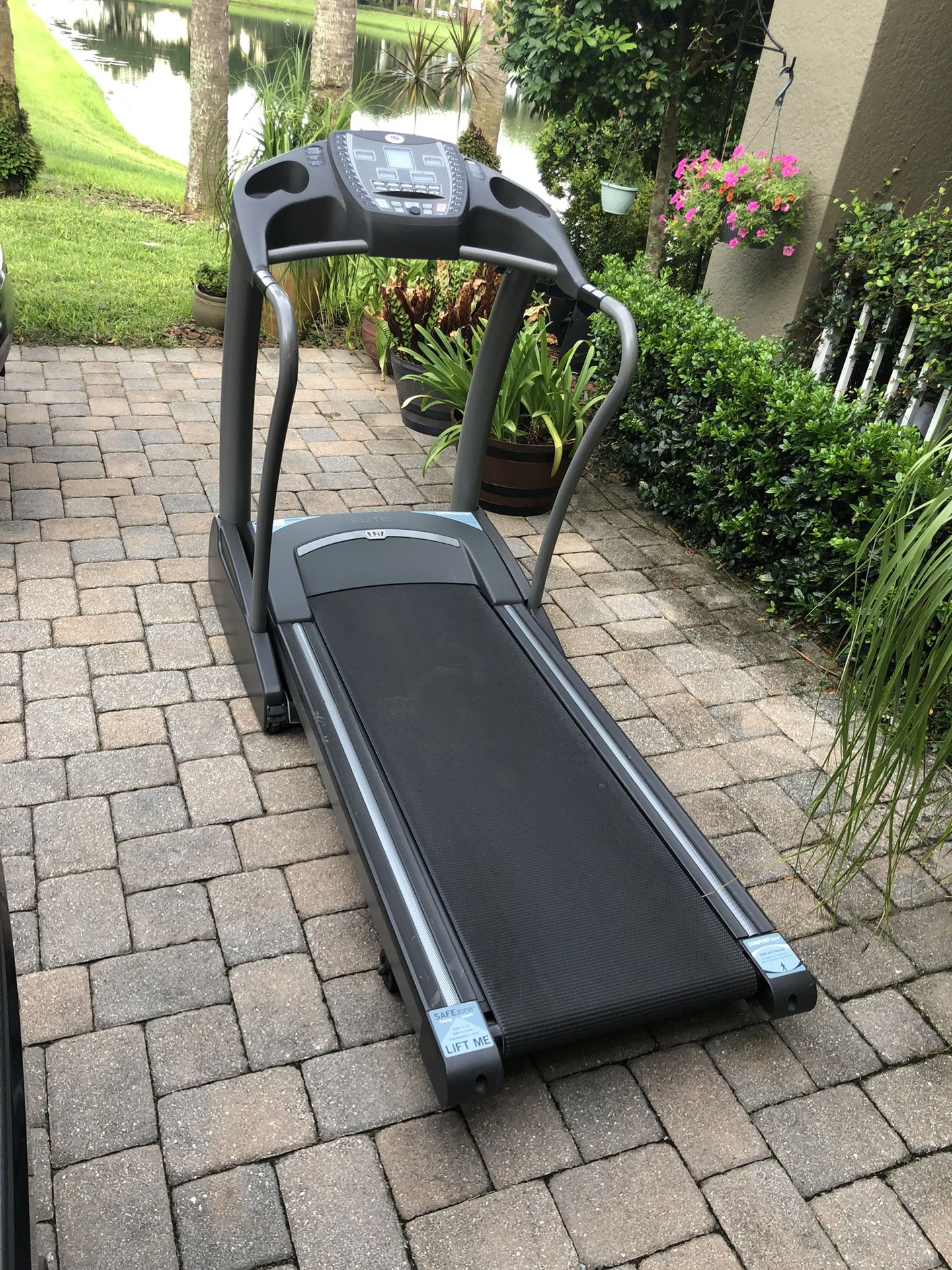 HORIZON FITNESS ELITE 5.2T TREADMILL