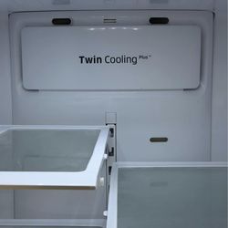 Samsung French Door Flex Refrigerator with Family Hub and Twin Cooling Plus 3...