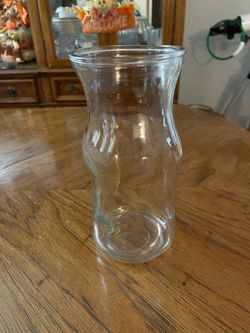 9.75” Clear Glass Vase in Like New Condition