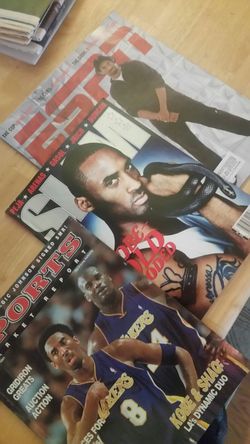 Lot of kobe magizines.