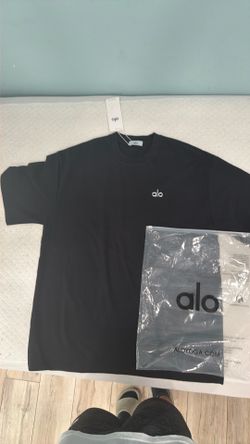 Alo T shirt Size XL