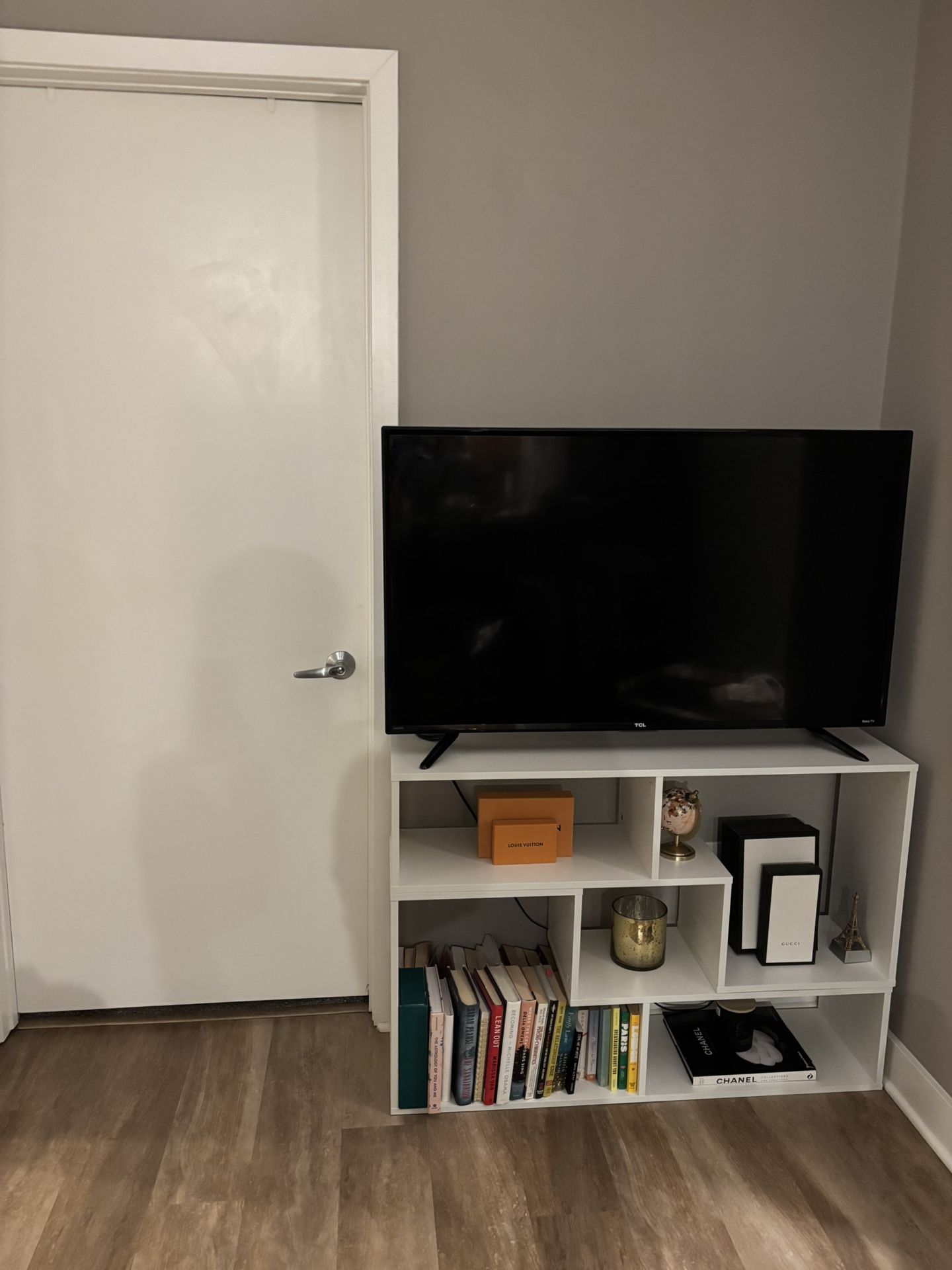 White Adjustable TV Stand / Bookshelf
