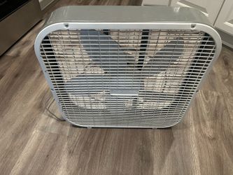 Holmes 20” White Box Fan