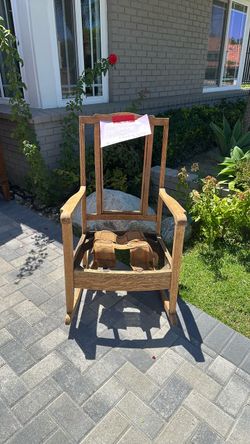 CURB ALERT Free Antique Oak Rocker