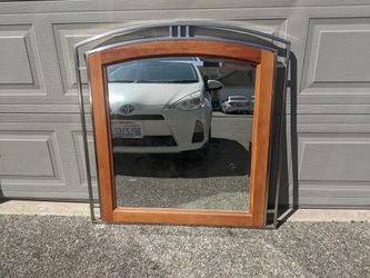 Mirror by Bassett Furniture 40x40