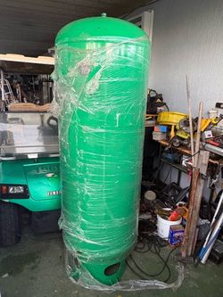 Large Green Vertical Air Compressor /Tank barbecue