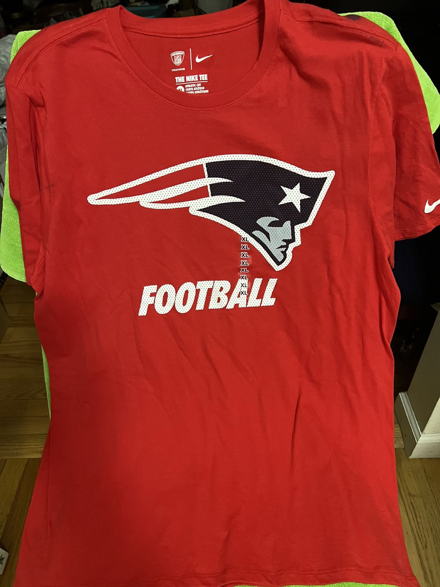 Nike New England Patriots Mens XL  Tshirt