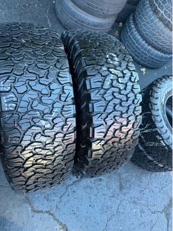 2 tires 35x12.50r17 bf Goodrich ko2 95% tread life $440 for both mounted and balanced