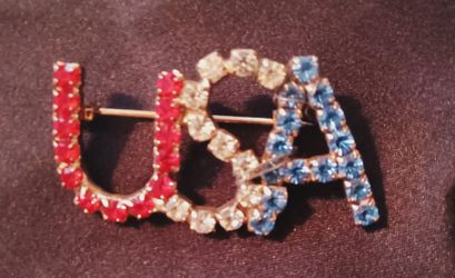 USA  rhinestone Brooch Pin
