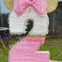 Minnie Mouse Piñata 🌸