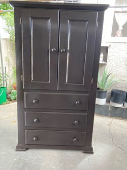 Closet de madera solida
