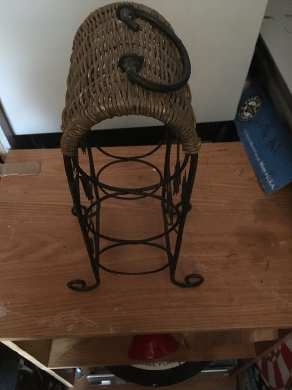Towel/bottle holder