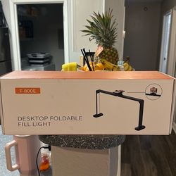 Foldable desk lamp
