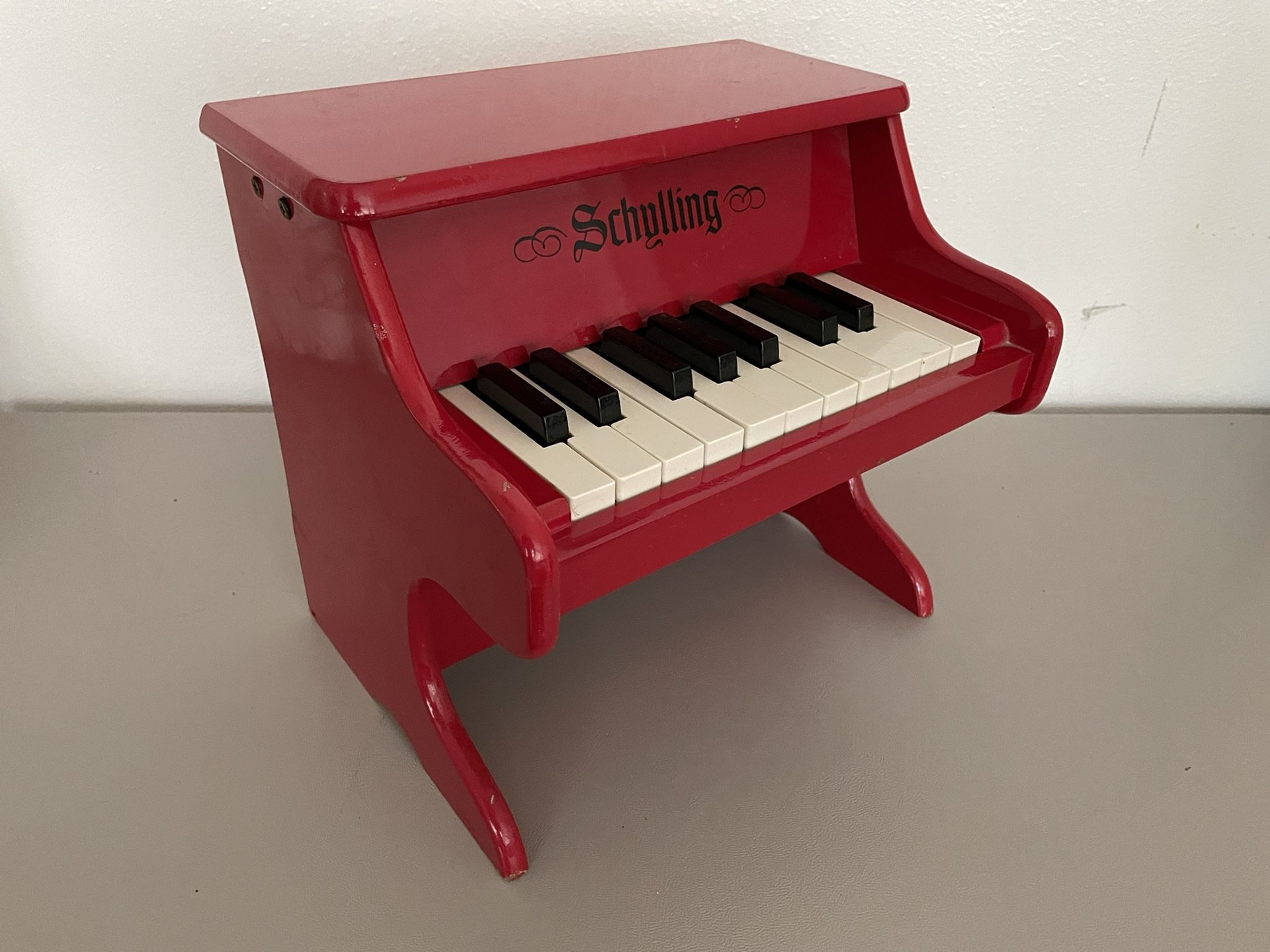 Schylling Red Mini Piano (13”Wx11”Tx10”D)