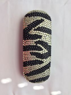 Crystal designed eyeglass case
