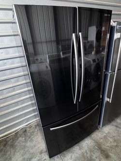 Black stainless Samsung refrigerator french 3 door  with icemaker  dimensions are 68 7/8 height 35 7/8 width 32 1/2 depth