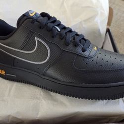 🔥NIKE AIR FORCE 1'S  "BLACK LASER ORANGE" SIZES 10.5 NEW W/BOX, 💲100 TAKES THEM🔥