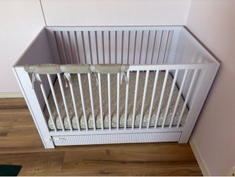 Delta Children Crib (no mattress) - Lavander