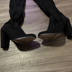 Knee high boots, black, size 5, brand new