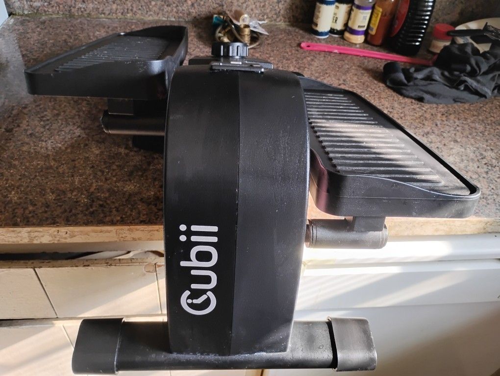 Cubii.