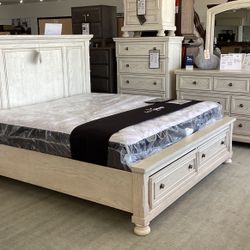 Robbinsdale 4pc King Panel Storage Bedroom Set