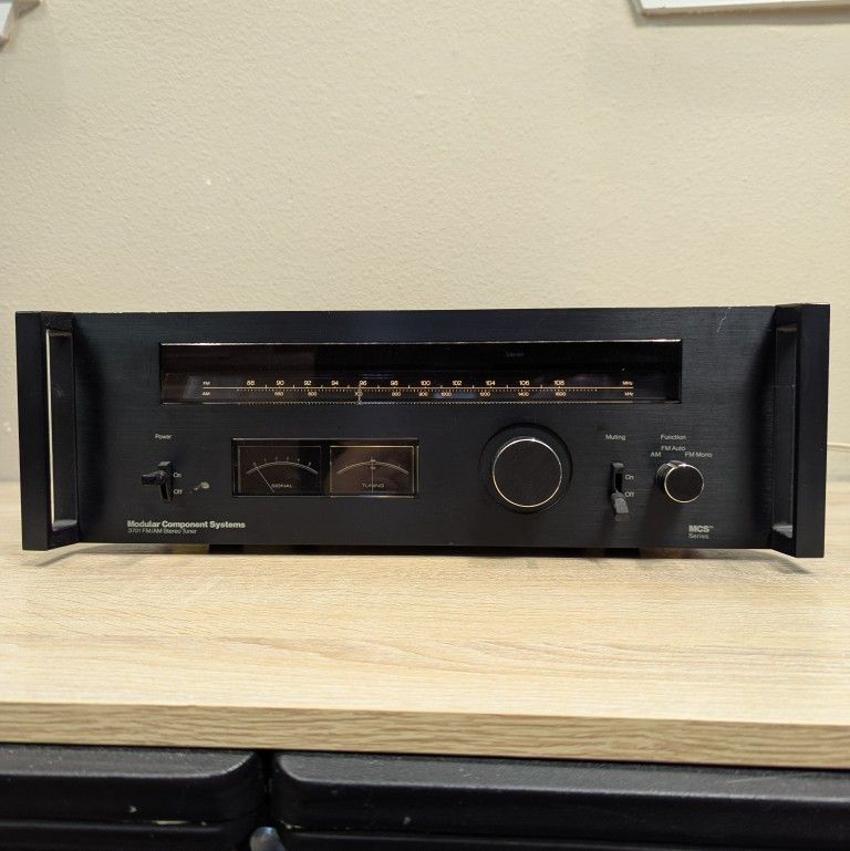 MCS Modular Component Systems 3701 FM/AM Stereo Tuner
